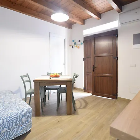 Pet Friendly Apartman Santo Stefano di Magra